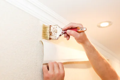 Pose de papier peint à Madriat — revêtements muraux et toiles de verre